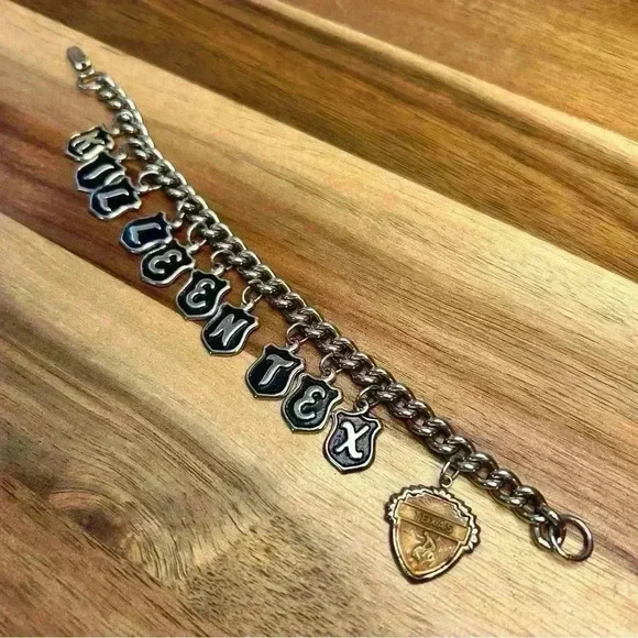 Killeen, TX Charm Bracelet with Vintage Texas Charm - Picture 4 of 4